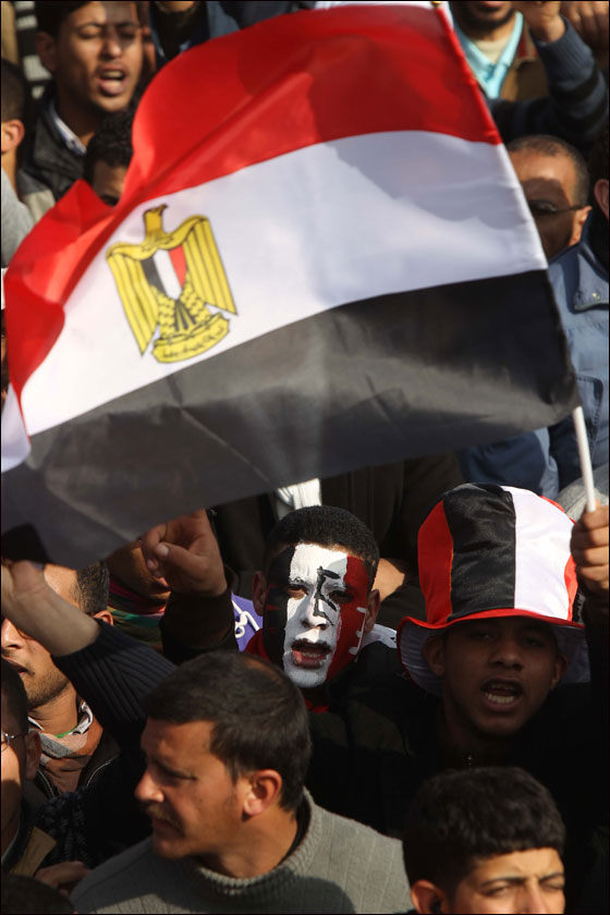 احياء ذكرى الثورة بمصر والمطالبة باستكمال العدالة الاجتماعية صورة رقم 29 احياء ذكرى الثورة بمصر والمطالبة باستكمال العدالة الاجتماعية صورة رقم 29