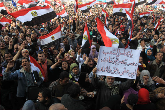 احياء ذكرى الثورة بمصر والمطالبة باستكمال العدالة الاجتماعية صورة رقم 31 احياء ذكرى الثورة بمصر والمطالبة باستكمال العدالة الاجتماعية صورة رقم 31