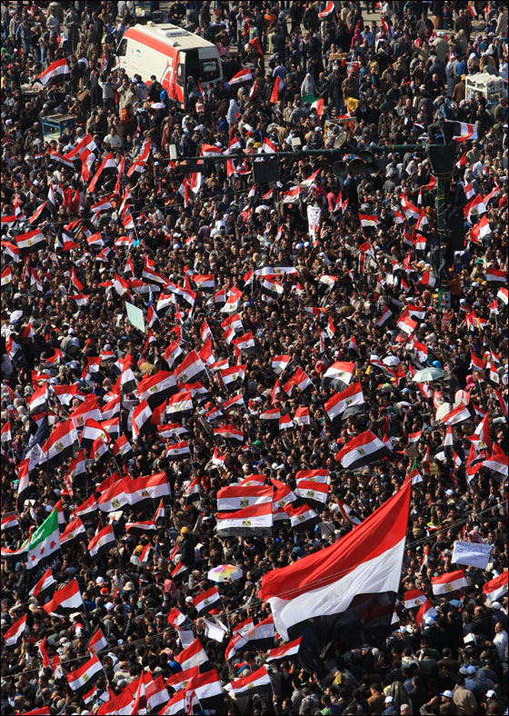 احياء ذكرى الثورة بمصر والمطالبة باستكمال العدالة الاجتماعية صورة رقم 32 احياء ذكرى الثورة بمصر والمطالبة باستكمال العدالة الاجتماعية صورة رقم 32