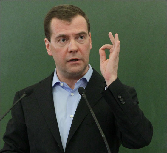 طالب روسي يسأل مدفيدف: هل أنت مستعد للموت مثل صدام؟  صورة رقم 10