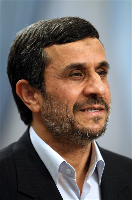 نجاد: أمريكا تنشر الخلافات الطائفية والقومية بهدف انقاذ اسرائيل! صورة رقم 4 نجاد: أمريكا تنشر الخلافات الطائفية والقومية بهدف انقاذ اسرائيل! صورة رقم 4