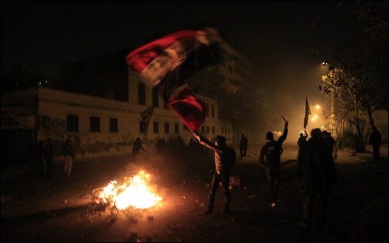 لجنة برلمانية مصرية تحمّل جهاز الامن مسؤولية مذبحة بورسعيد  صورة رقم 19