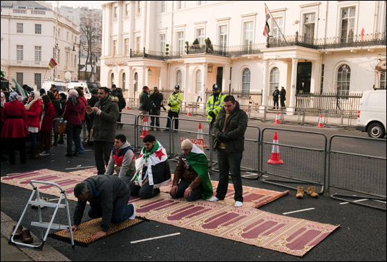 تونس اول الدول التي تطرد السفير السوري من اراضيها صورة رقم 7