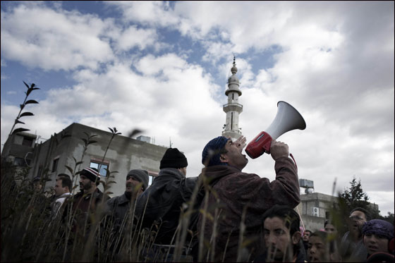 أطفال سوريا لم يسلموا من حملة الرعب والتعذيب ومقتل 12 طفلا!! صورة رقم 4