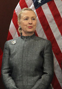 كلينتون تتوقع اندلاع حرب أهلية نتيجة استخدام روسيا والصين حق 