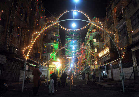 بالصور: العالم يحتفل بعيد المولد النبوي الشريف  صورة رقم 1