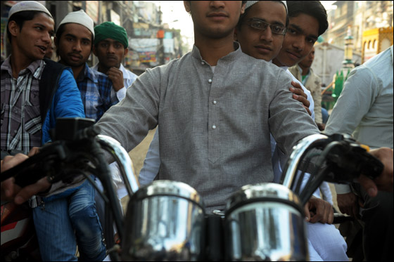 بالصور: العالم يحتفل بعيد المولد النبوي الشريف  صورة رقم 40