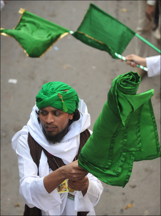 بالصور: العالم يحتفل بعيد المولد النبوي الشريف  صورة رقم 14