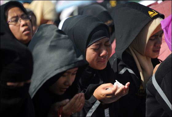 بالصور: العالم يحتفل بعيد المولد النبوي الشريف  صورة رقم 24