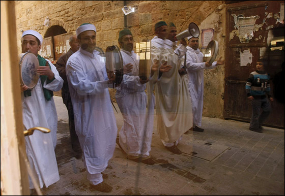 بالصور: العالم يحتفل بعيد المولد النبوي الشريف  صورة رقم 49