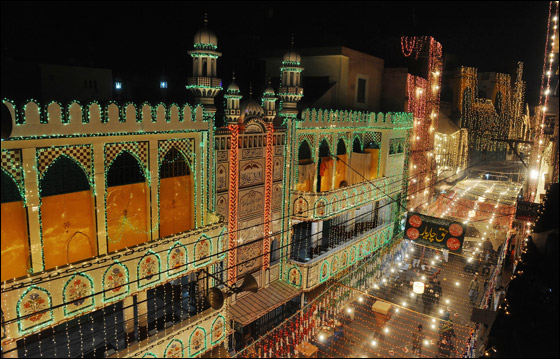 بالصور: العالم يحتفل بعيد المولد النبوي الشريف  صورة رقم 29