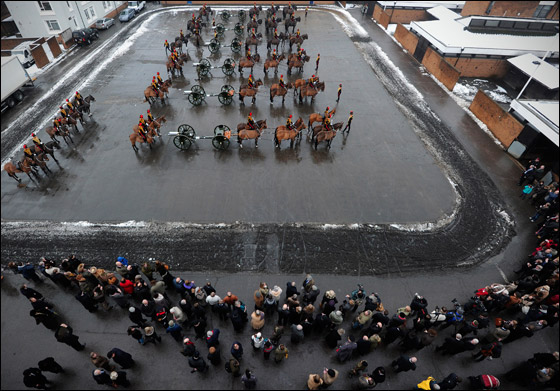 بريطانيا: احتفالات باليوبيل الماسي لاعتلاء الملكة اليزابيث العرش صورة رقم 12 بريطانيا: احتفالات باليوبيل الماسي لاعتلاء الملكة اليزابيث العرش صورة رقم 12