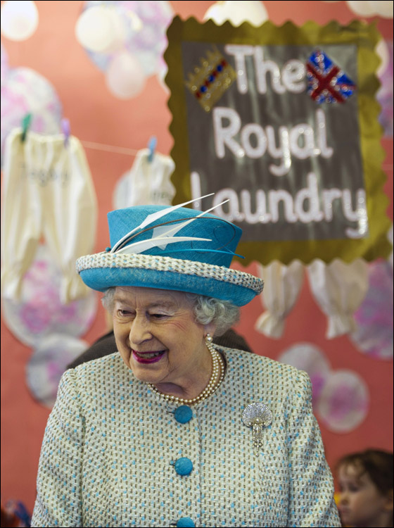 بريطانيا: احتفالات باليوبيل الماسي لاعتلاء الملكة اليزابيث العرش صورة رقم 21 بريطانيا: احتفالات باليوبيل الماسي لاعتلاء الملكة اليزابيث العرش صورة رقم 21