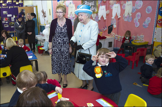 بريطانيا: احتفالات باليوبيل الماسي لاعتلاء الملكة اليزابيث العرش صورة رقم 18 بريطانيا: احتفالات باليوبيل الماسي لاعتلاء الملكة اليزابيث العرش صورة رقم 18