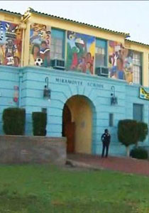 امريكا: صور مشبوهة لأطفال في أفواههم ملاعق ممتلئة بما يشبه السائل المنوي صورة رقم 1