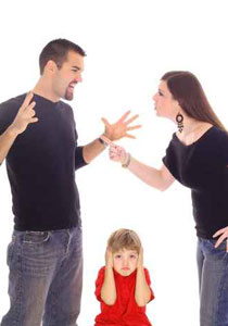 اب يطلب بحضانة اطفاله لان اغلب اصدقاء زوجته على 