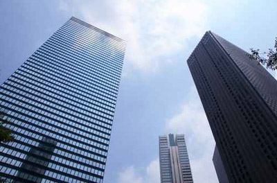 البنك الياباني يزيد حجم برنامجه لمشتريات الاصول بـ130 مليار دولار صورة رقم 1