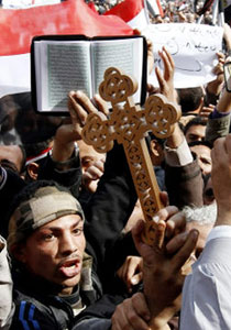 طرد عائلات مسيحية بمصر بسبب علاقة مسلمة بشاب قبطي! صورة رقم 2