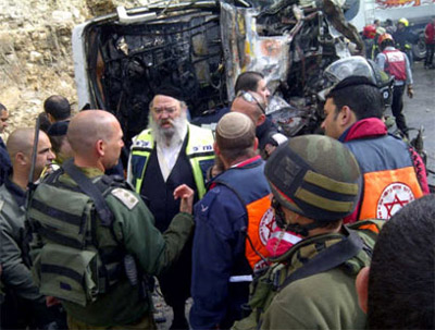 ارتفاع عدد ضحايا حادث الطرق في رام الله الى 10 جميعهم اطفال صورة رقم 4