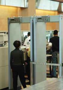 الأمن الإسرائيلي في مطار ميلانو حاول إذلالها.. يارا مشعور: علّمني والدي ان كرامتي فوق عنصريتهم! صورة رقم 2