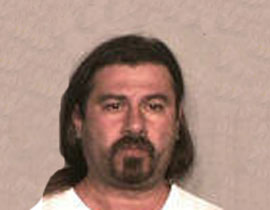 اراد حماية والدته من هجوم كلاب.. فاطلق عليها النار! صورة رقم 1