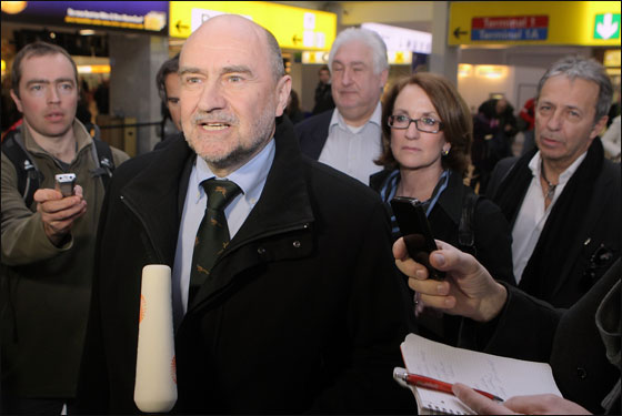 فريق من الوكالة الدولية للطاقة يصل طهران لايجاد حل للبرنامج النووي! صورة رقم 1