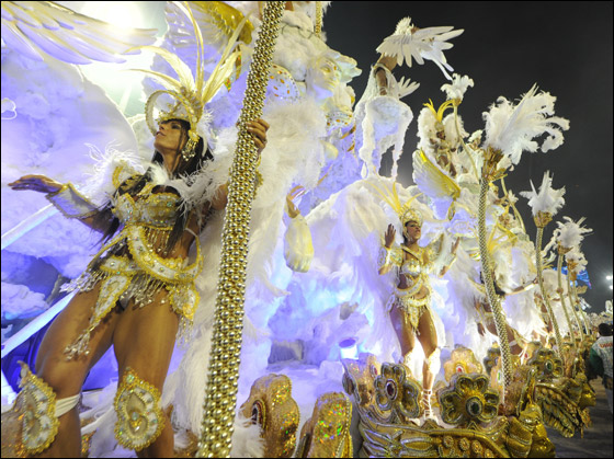 على وقع دقات الطبول: انطلاق أكبر كارنفال في شوارع ريو دي جنيرو صورة رقم 37 على وقع دقات الطبول: انطلاق أكبر كارنفال في شوارع ريو دي جنيرو صورة رقم 37