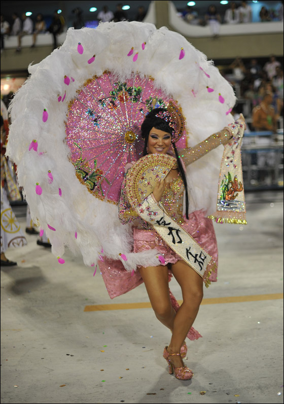 على وقع دقات الطبول: انطلاق أكبر كارنفال في شوارع ريو دي جنيرو صورة رقم 29 على وقع دقات الطبول: انطلاق أكبر كارنفال في شوارع ريو دي جنيرو صورة رقم 29