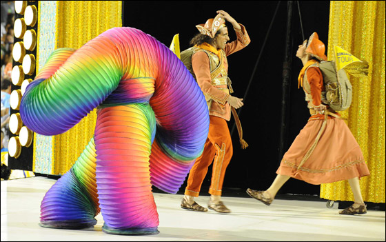 على وقع دقات الطبول: انطلاق أكبر كارنفال في شوارع ريو دي جنيرو صورة رقم 14 على وقع دقات الطبول: انطلاق أكبر كارنفال في شوارع ريو دي جنيرو صورة رقم 14