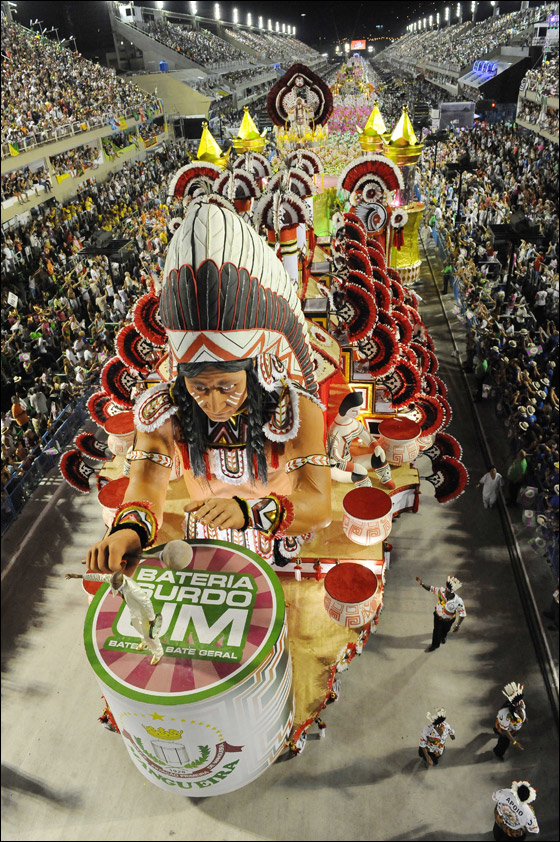 على وقع دقات الطبول: انطلاق أكبر كارنفال في شوارع ريو دي جنيرو صورة رقم 30 على وقع دقات الطبول: انطلاق أكبر كارنفال في شوارع ريو دي جنيرو صورة رقم 30