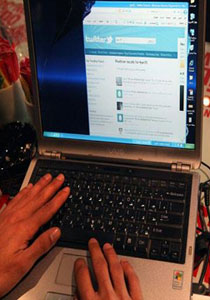 السلفيون في مصر يطالبون بحجب المواقع الاباحية عن الانترنت! صورة رقم 1