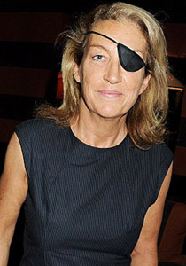 الصحفية ماري كولفين فقدت عينها في سريلانكا وفقدت حياتها بحمص صورة رقم 1