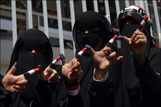 عبد ربه منصور هادي اول رئيس يمني منتخب منذ 33 عاما!  صورة رقم 9