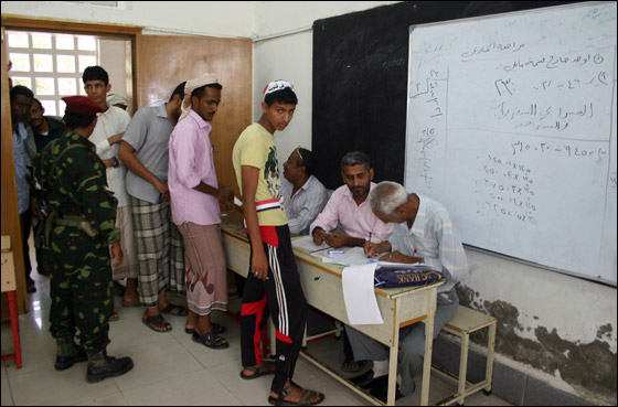 عبد ربه منصور هادي اول رئيس يمني منتخب منذ 33 عاما!  صورة رقم 3