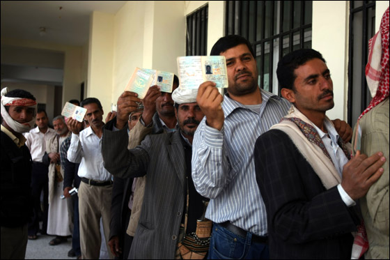 عبد ربه منصور هادي اول رئيس يمني منتخب منذ 33 عاما!  صورة رقم 10