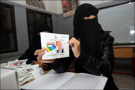 عبد ربه منصور هادي اول رئيس يمني منتخب منذ 33 عاما!  صورة رقم 11