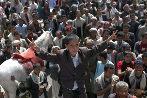 عبد ربه منصور هادي اول رئيس يمني منتخب منذ 33 عاما!  صورة رقم 39