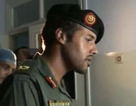 ليبيا: قوات الثوار تحاول القبض على خميس القذافي حيا او مقتولا! صورة رقم 1