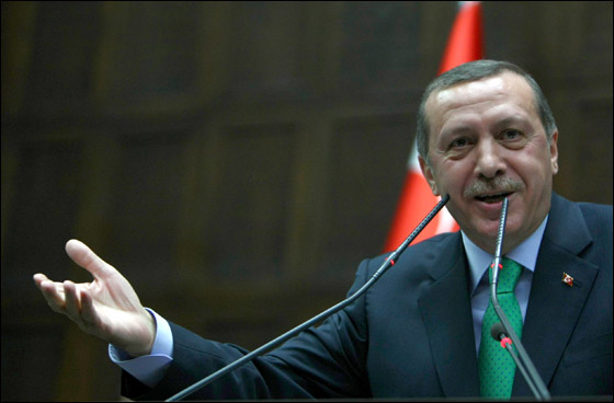 اردوغان: لن نسامح مدبري الانقلاب الابيض يوم 28-02-1997 صورة رقم 2 اردوغان: لن نسامح مدبري الانقلاب الابيض يوم 28-02-1997 صورة رقم 2