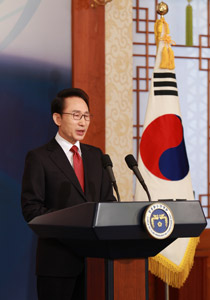 رئيس كوريا الجنوبية يعرض التعاون مع الشطر الشمالي!  صورة رقم 1