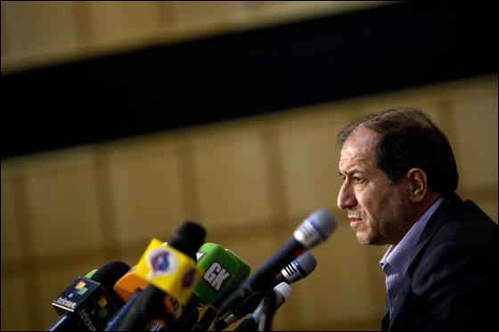 إيران تستعد لأول انتخابات منذ احتجاجات 2009 والايرانيون مترددون! صورة رقم 2 إيران تستعد لأول انتخابات منذ احتجاجات 2009 والايرانيون مترددون! صورة رقم 2