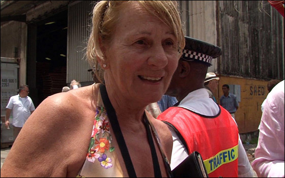 احتراق سفينة ايطالية وعلى متنها اكثر من 1000 راكب! صورة رقم 8 احتراق سفينة ايطالية وعلى متنها اكثر من 1000 راكب! صورة رقم 8