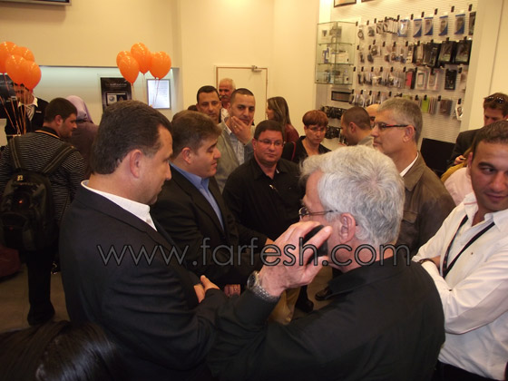  orange  تفتتح مركز خدمات جديد في شفاعمرو صورة رقم 3