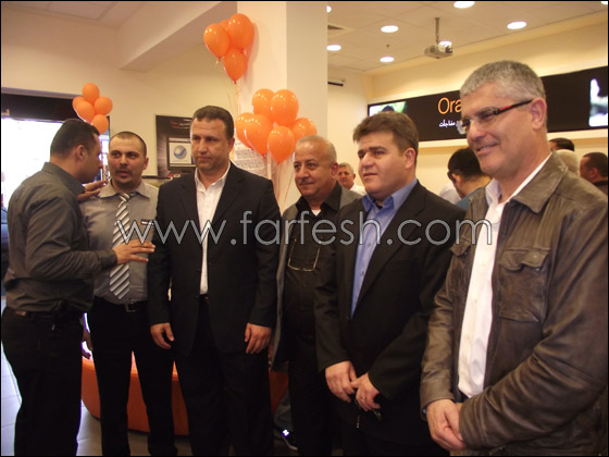  orange  تفتتح مركز خدمات جديد في شفاعمرو صورة رقم 6