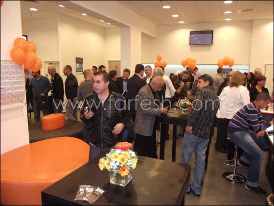  orange  تفتتح مركز خدمات جديد في شفاعمرو صورة رقم 12