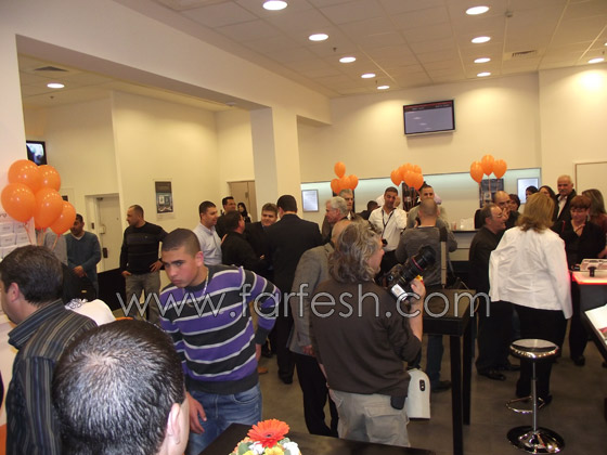  orange  تفتتح مركز خدمات جديد في شفاعمرو صورة رقم 13