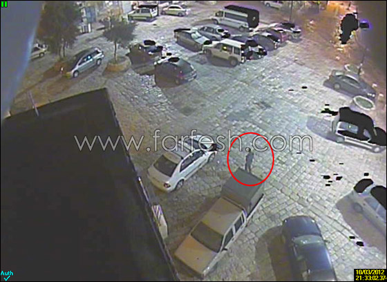 كاميرات بلدية عكا تضبط عملية سرقة لإحدى السيارات في ساحة الميناء صورة رقم 4