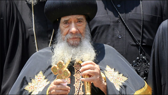 التكتم على خبر وفاة البابا شنودة امام مبارك خوفا من تعرضه لإنتكاسة صحية صورة رقم 5