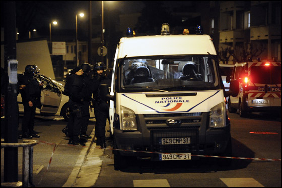 اثر الهجوم على مدرسة يهودية.. انفجارات تهز فرنسا والجاني طليق صورة رقم 3