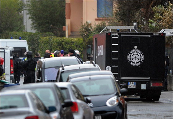 اثر الهجوم على مدرسة يهودية.. انفجارات تهز فرنسا والجاني طليق صورة رقم 15